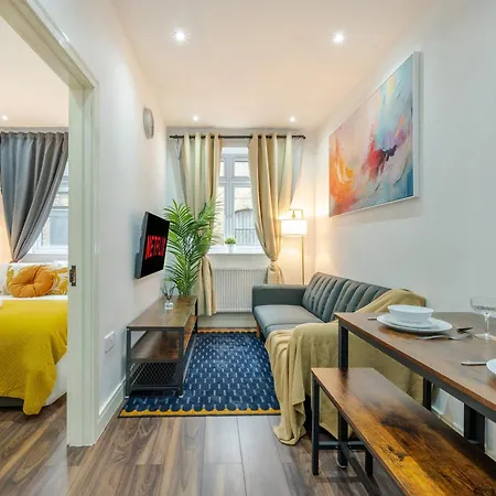 Modern 1 Bed Apartment - Us Embassy, Nine Elms & Battersea Station Londra Esterno foto