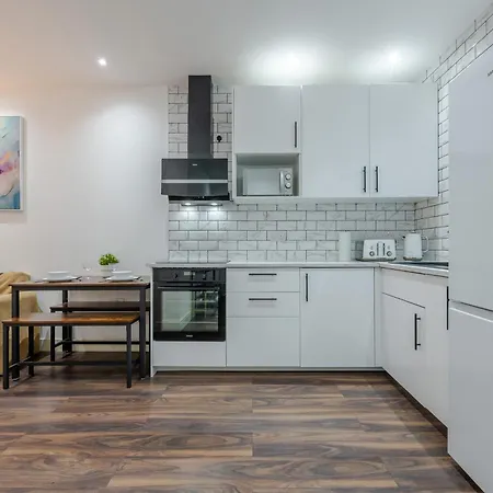 Modern 1 Bed Apartment - Us Embassy, Nine Elms & Battersea Station Londra Esterno foto