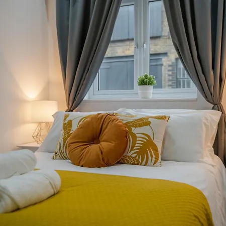 Modern 1 Bed Apartment - Us Embassy, Nine Elms & Battersea Station Londra Esterno foto