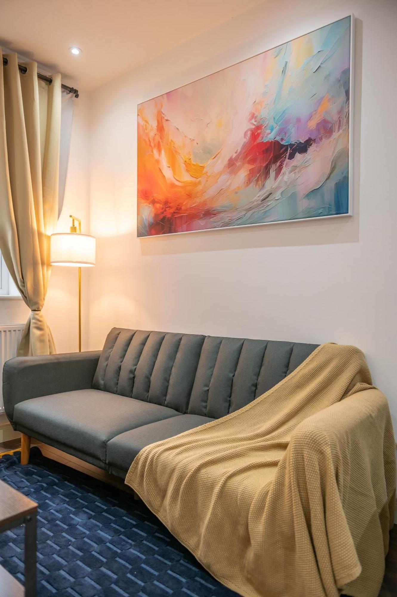 Modern 1 Bed - Us Embassy, Nine Elms & Battersea Station Londen